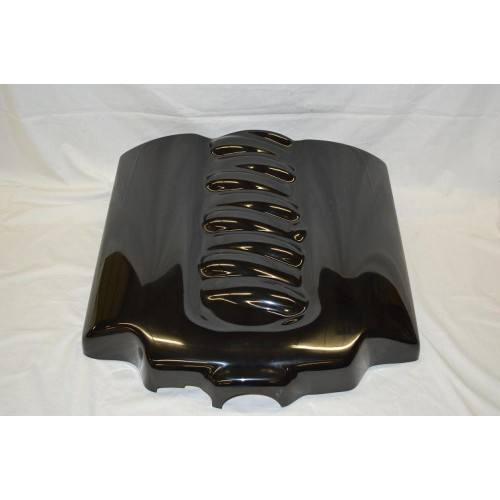 Gelcoat LS engine cover in an engine bay